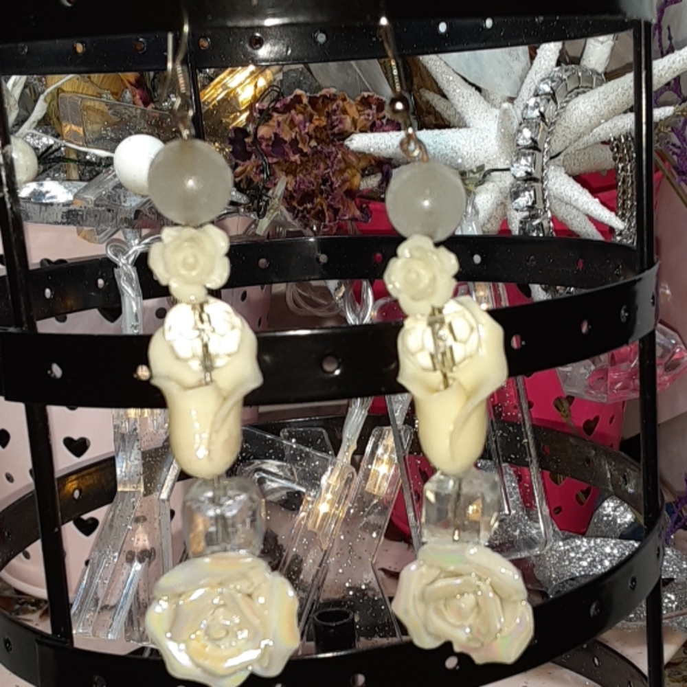 Handmade quartz porcelain rose dangle earrings